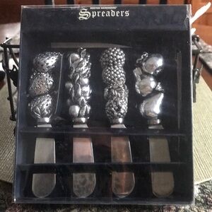 Boston Warehouse Spreaders - Silver Decorative Fruit Handles (Set of 4)